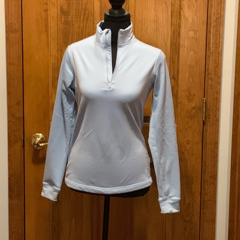 Nike Women’s fleece zip pullover size Medium